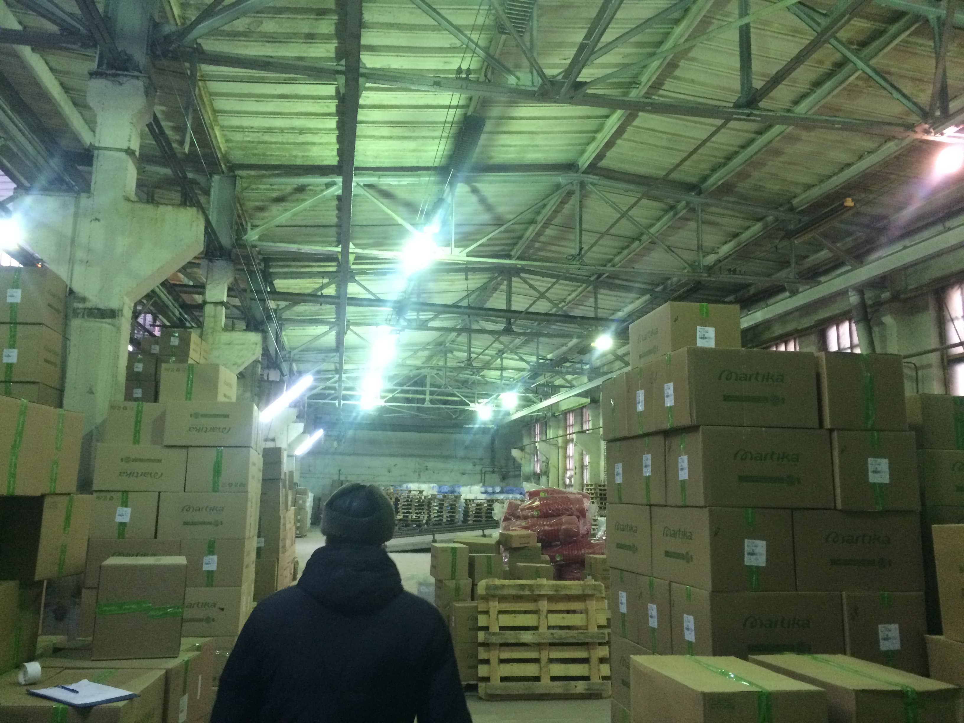 Склад готовой продукции на производстве изделий из пластмассы "Мартика"