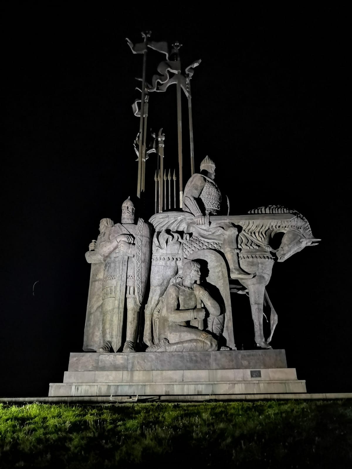 Подсветка памятника "Ледовое побоище"