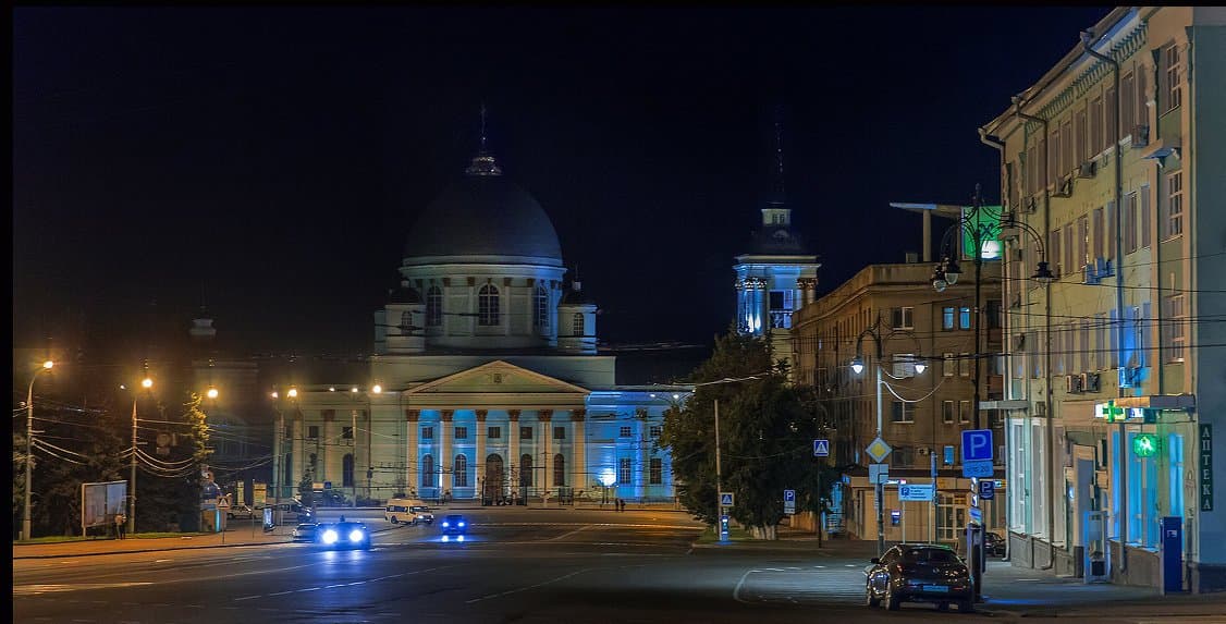 Фото видео курск. Курск площадь. Курск центр города. Красная площадь Курск ночной. Курск площадь города.