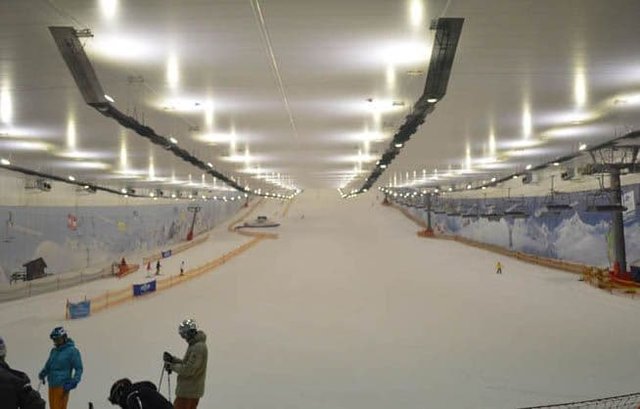 Всесезонный горнолыжный комплекс СНЕЖ.КОМ