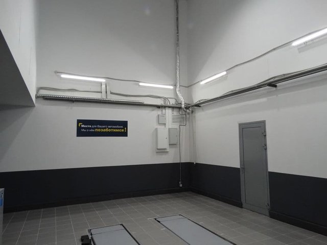 Автосалон Renault